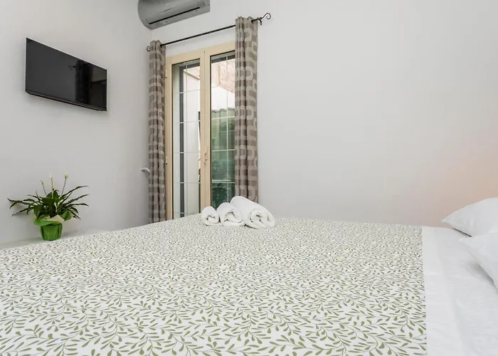 Casa Annunziata - *